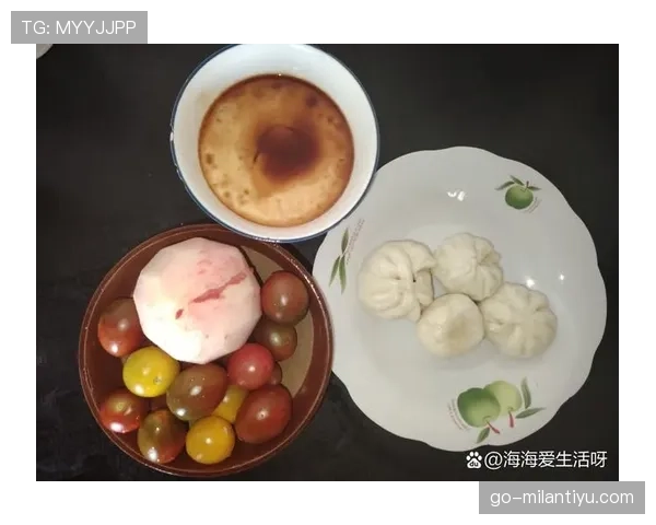 吴柳芳又发早餐照,随手一个杯子都值我半个月工资,坐那儿空气都高级感满满 吴柳芳又发早餐照,随手一个杯子都值我半个月工资,坐那儿空气都高级感满满