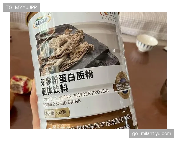 王昶家的冰箱里塞满蛋白粉，连饮料都是按毫升算的